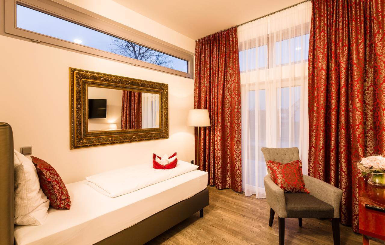 Wuschl Lounge Hotel Kuhbach  Екстериор снимка